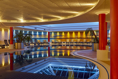 H+ Hotel & SPA Friedrichroda: 泳池