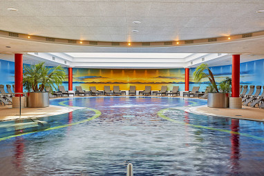 H+ Hotel & SPA Friedrichroda: 泳池