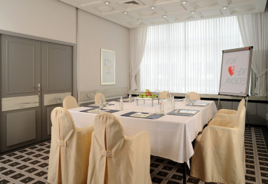 Best Western Premier Parkhotel Kronsberg: Toplantı Odası