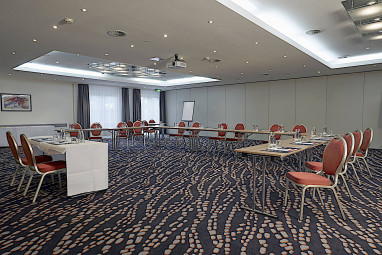 H+ Hotel Frankfurt Airport West: Sala de conferências