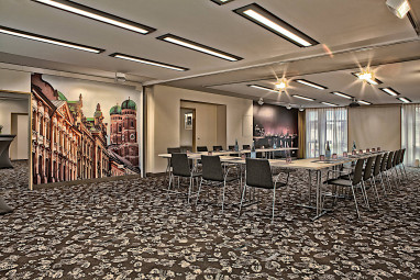 President Hotel Bonn: конференц-зал