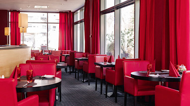 Ramada by Wyndham Essen: レストラン
