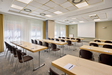 Courtyard by Marriott Magdeburg: 会議室