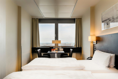 Park Inn by Radisson Berlin Alexanderplatz: Quarto