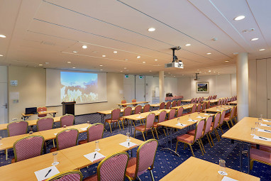 H+ Hotel & SPA Engelberg: 会議室