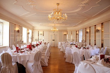 Schlosshotel Neufahrn: Танцевальный зал
