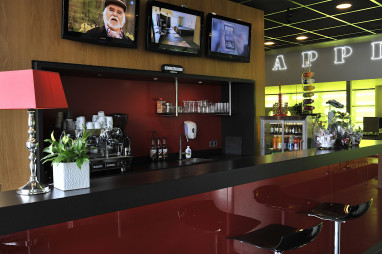 Select Hotel Apple Park Maastricht: Bar/salotto