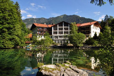 Hotel am Badersee: 外景视图