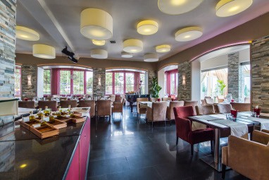 Design-Konferenzhotel & Restaurant Steinernes Schweinchen: 餐厅