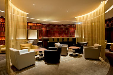 The Ritz-Carlton, Wolfsburg: Bar/hol hotelowy