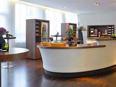 east Hotel und Restaurant GmbH: Lobi