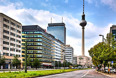 H4 Hotel Berlin Alexanderplatz: Widok z zewnątrz