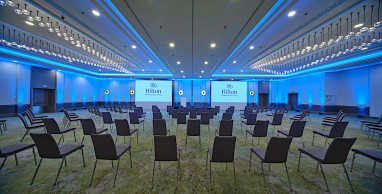 Hilton Frankfurt City Centre: конференц-зал