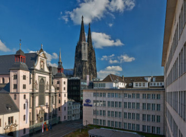 Hilton Cologne: 外景视图