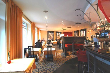 Hotel Restaurant Konditorei Wessinger: 레스토랑