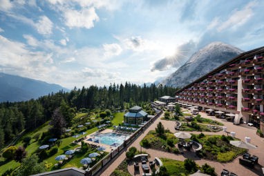 Interalpen-Hotel Tyrol : Widok z zewnątrz