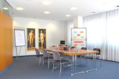 Ringhotel Loews Merkur: конференц-зал