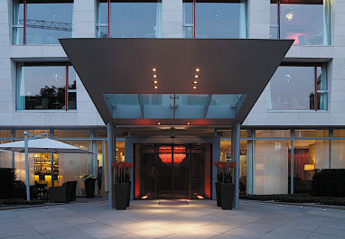 Radisson Blu Media Harbour Hotel, Düsseldorf: Вид снаружи