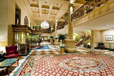 Grand Hotel Wien: Холл