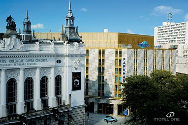 Motel One Berlin-Ku Damm: Vista exterior