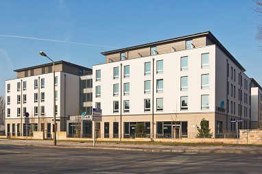 Motel One Dresden-Palaisplatz: Exterior View