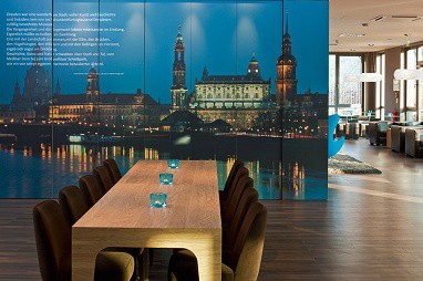 Motel One Dresden-Palaisplatz: 로비