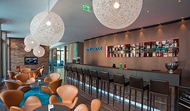 Motel One Saarbrücken : バー/ラウンジ