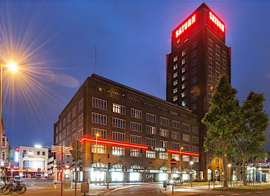 Premier Inn Köln City Mediapark: Widok z zewnątrz