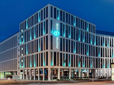 Motel One Köln-Waidmarkt: Вид снаружи