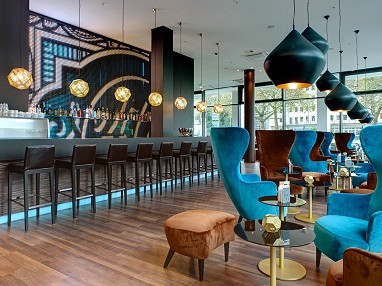 Motel One Köln-Waidmarkt: Bar/salotto