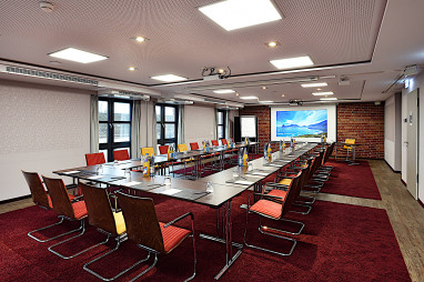 Altes Stahlwerk Business & Lifestyle Hotel: конференц-зал