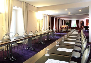 Grand Hotels des Bains: конференц-зал