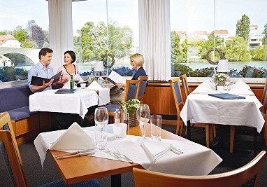 Hotel Schiff: Ресторан