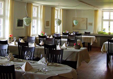 Hotel Hofgut Hohenkarpfen: Ресторан