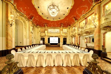 Grand Hotel Bohemia: Sala de conferências
