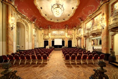 Grand Hotel Bohemia: 회의실