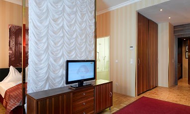 Living Hotel an der Oper: Chambre