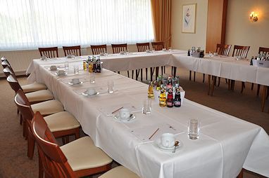 Romantik Hotel Schmiedegasthaus Gehrke: Toplantı Odası