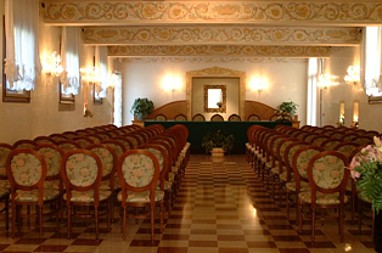 Villa Giustinian: Sala de conferencia
