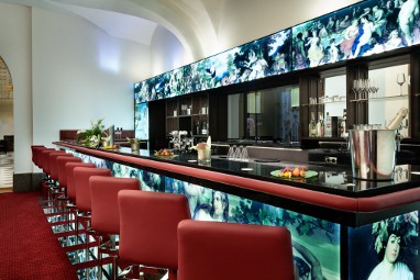 Living Hotel De Medici: Bar/salotto