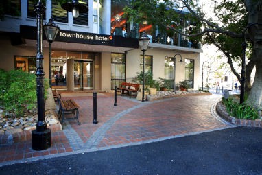 Townhouse Hotel: Vista externa
