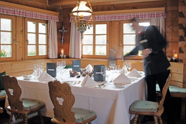 Hotel Traube Tonbach: レストラン