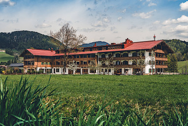 Relais & Châteaux Gut Steinbach Hotel Chalets SPA: Buitenaanzicht