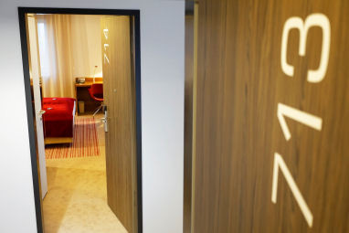 GHOTEL hotel & living Essen: Room