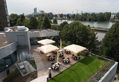 Delta Hotels by Marriott Frankfurt Offenbach: Bar/salotto