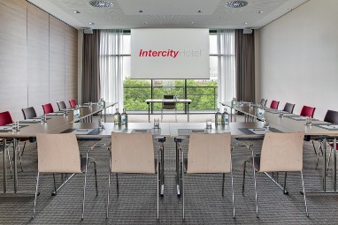 IntercityHotel Duisburg : конференц-зал