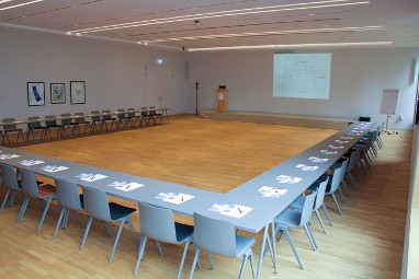 Katholisch-Soziales Institut: Toplantı Odası