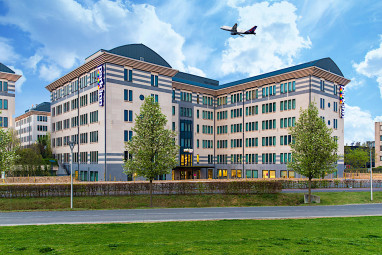 Park Inn by Radisson Brussels Airport: Vista esterna