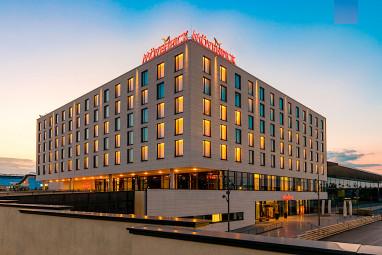 Mövenpick Hotel Stuttgart Messe & Congress: Widok z zewnątrz