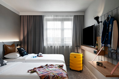 Moxy Hotel Cologne Bonn Airport: Room